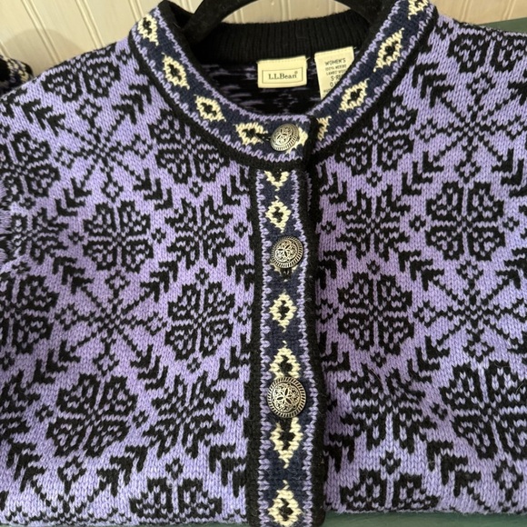 Vintage L.L. Bean 100% Lambs Wool Cardigan Sweater Purple Metal Button Up Size S - Picture 3 of 7